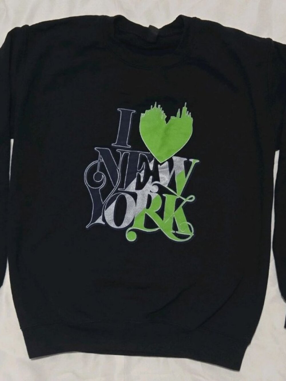 Gildan I Love New York Black Sweatshirt Size S